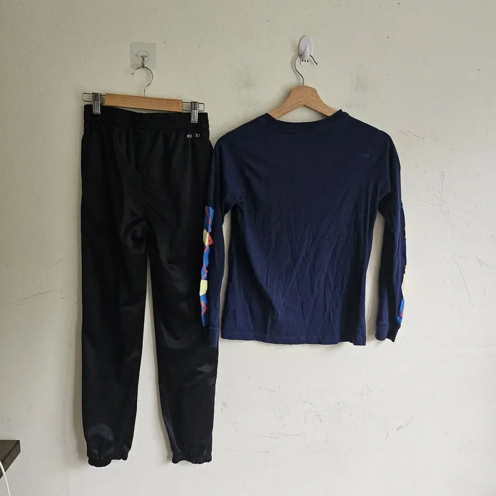 Nike Jordan Boys Set Long Sleeve Graphic Tee Black Tracksuit Joggers Large 12-13 - Picture 3 of 9